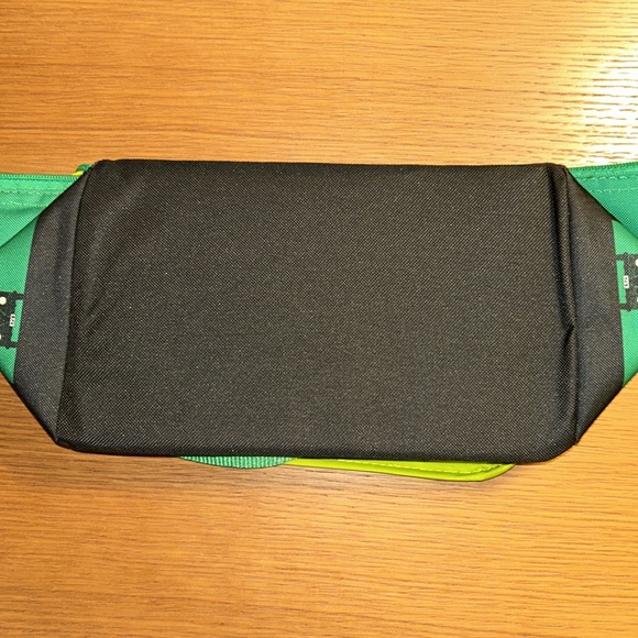NWT Trader Joe’s Green Mini Insulated Cooler Bag - Picture 8 of 14